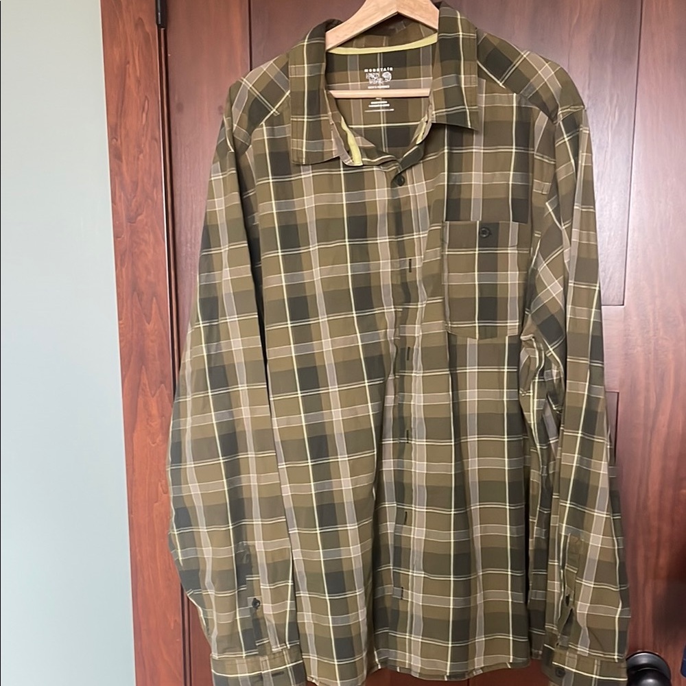 Men's plaid Button-Up Shirt